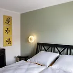 Asia Suite - Versteck Am Strom